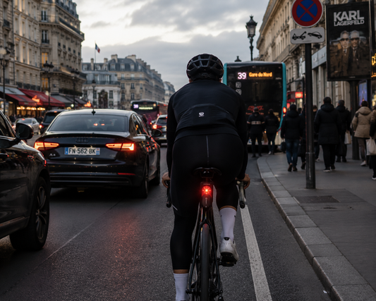 Why Cyclists Keep Looking Back — And How Radar Helps Reduce Shoulder Checks